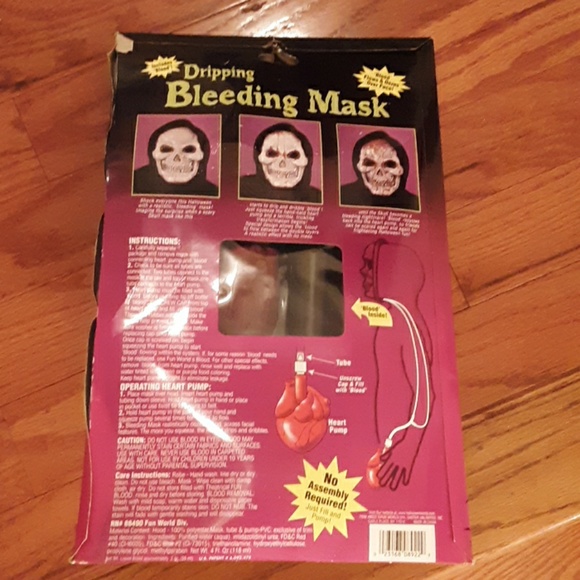 🆕️ Dripping Bleeding Mask - Picture 2 of 5